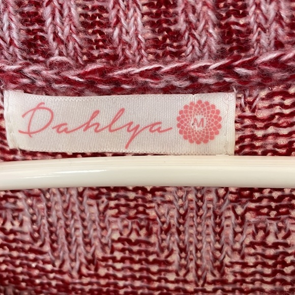 Beautiful Red Holiday Sweater Size Medium - Picture 6 of 7